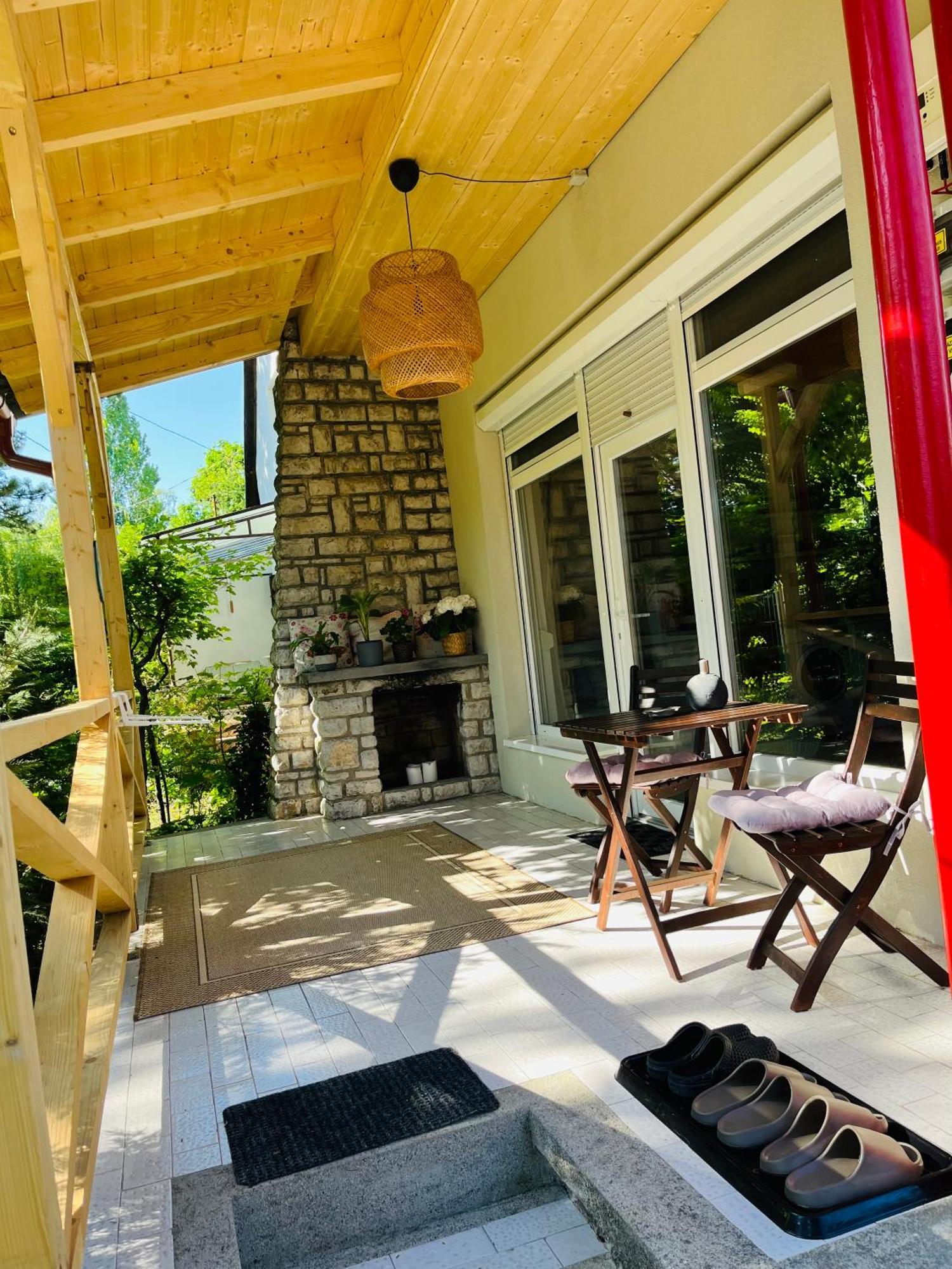 Cottage By The Lake Balatonudvari Ngoại thất bức ảnh